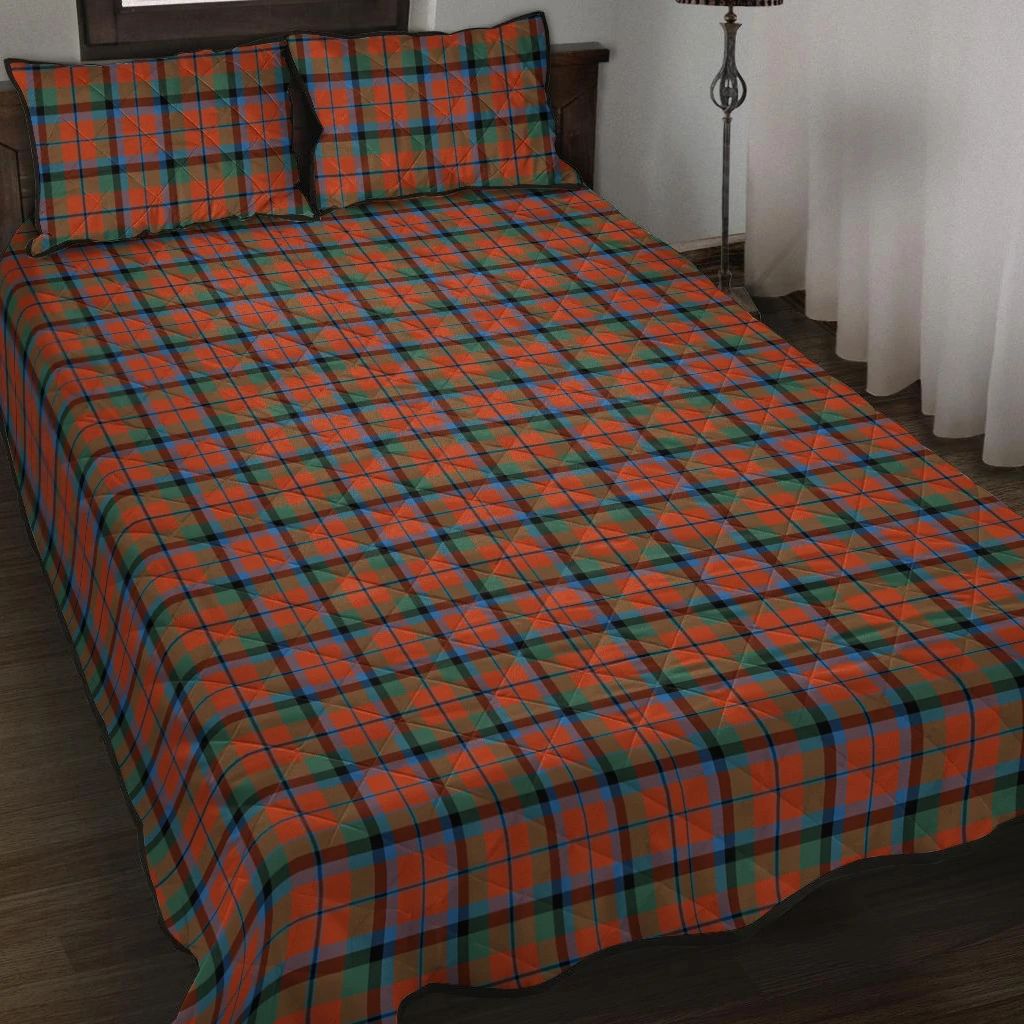MacNaughton Ancient Tartan Crest Quilt Bed Set main image 1