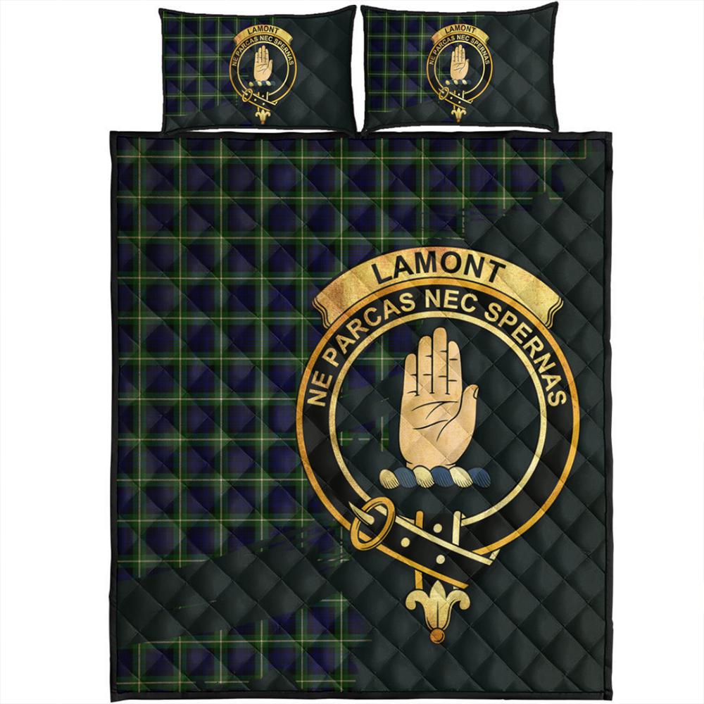 Lamont Ancient Tartan Crest Quilt
