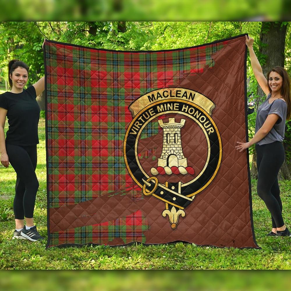 MacMillan Old Modern Tartan Crest Premium Quilt - Gold Thistle Style main image 0