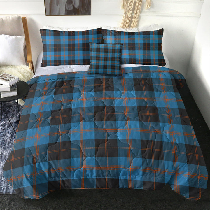 Garden Clan Badge Tartan Comforter