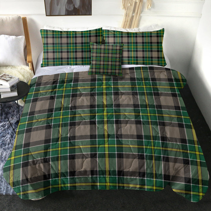 Hamilton of Brandon Modern Clan Badge Tartan Comforter