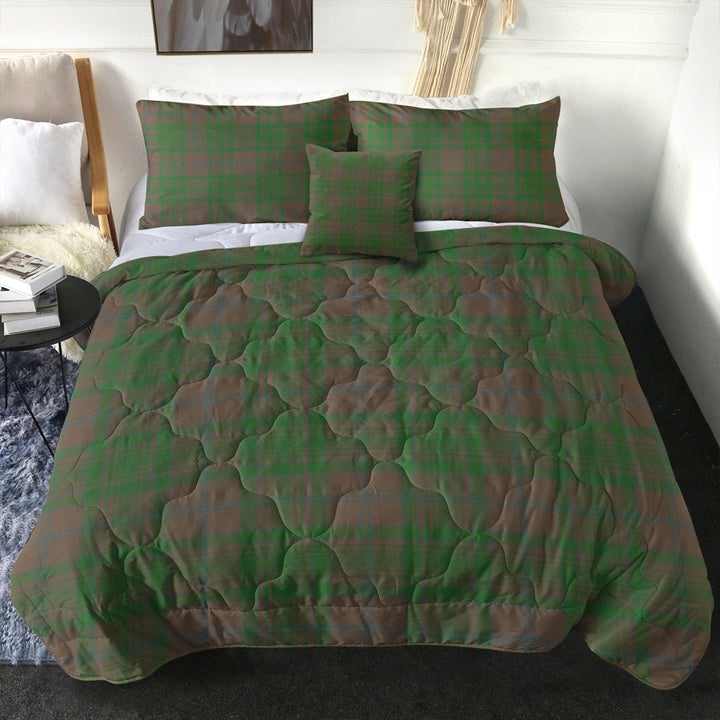 MacAlister of Glenbarr Hunting (MacAlister of Glenbarr; Hunting) Ancient Clan Badge Tartan Comforter