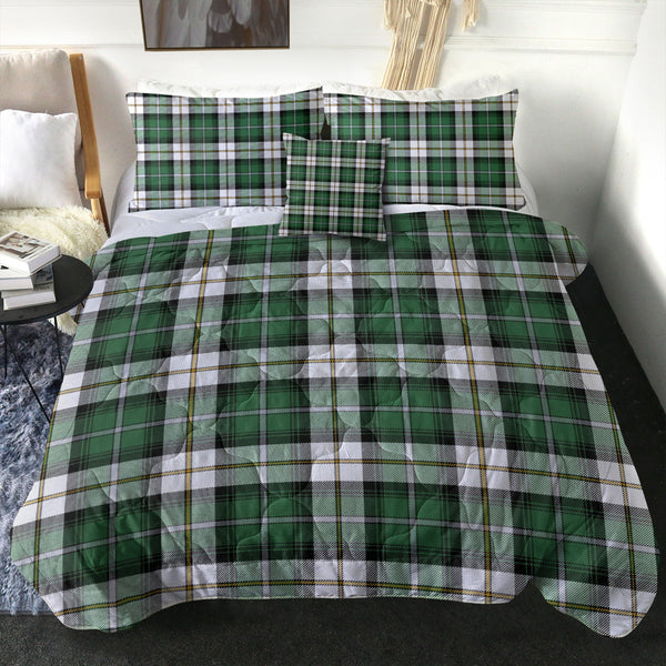 MacCandlish Green Arisaid Modern Tartan Comforter