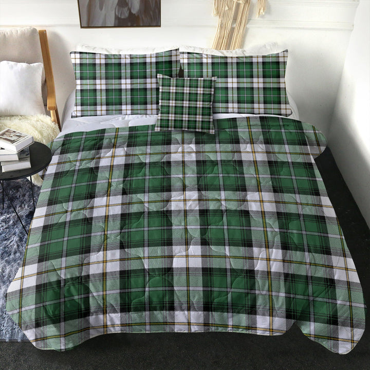 MacCandlish Green Arisaid Modern Tartan Comforter