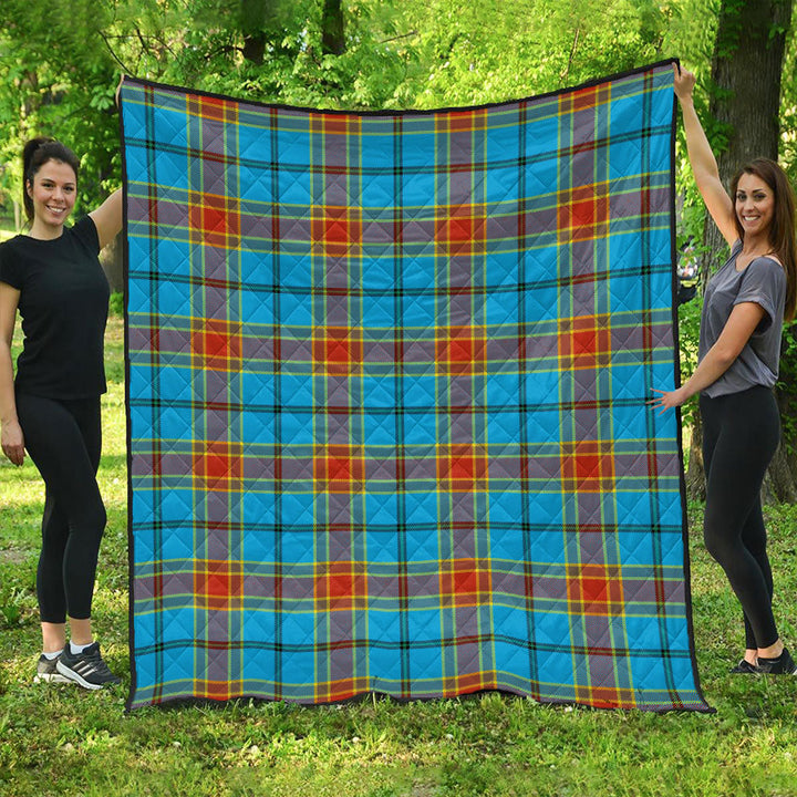 Traill (Trayle) Weathered Clan Badge Tartan Premium Quilt