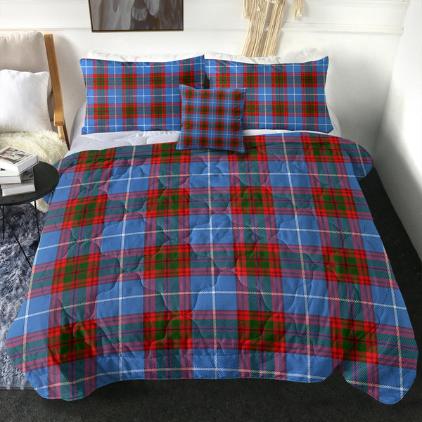 Trotter Clan Badge Tartan Comforter