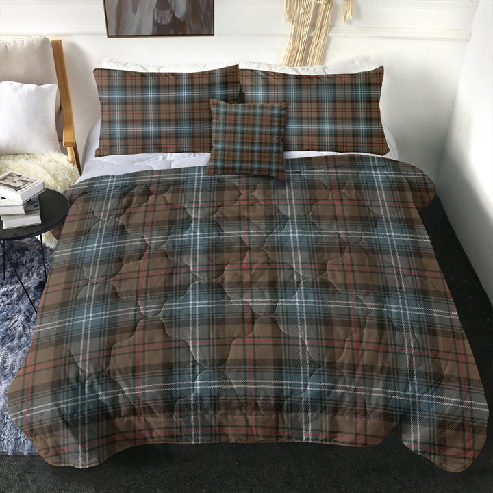 Urquhart Weathered Clan Badge Tartan Comforter