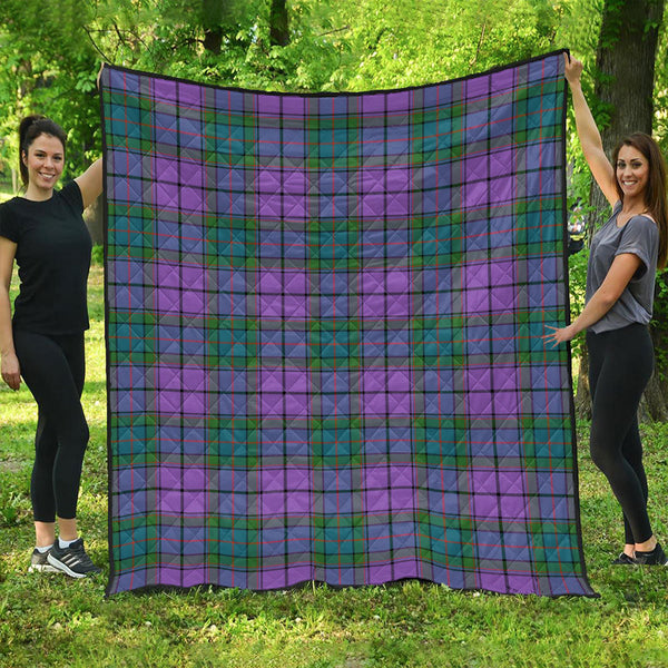 Wardlaw Ancient Clan Badge Tartan Premium Quilt