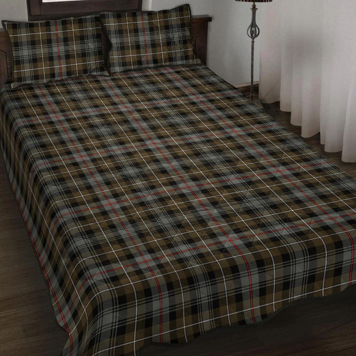MacKenzie Weathered Tartan Classic Quilt Bed Set