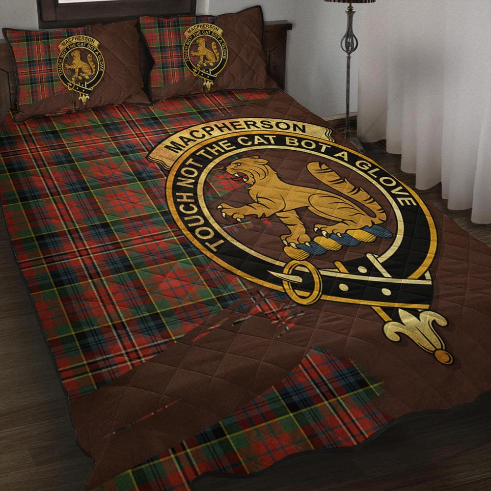 Urquhart Broad Red Ancient Tartan Crest Quilt Bed Set main image 1