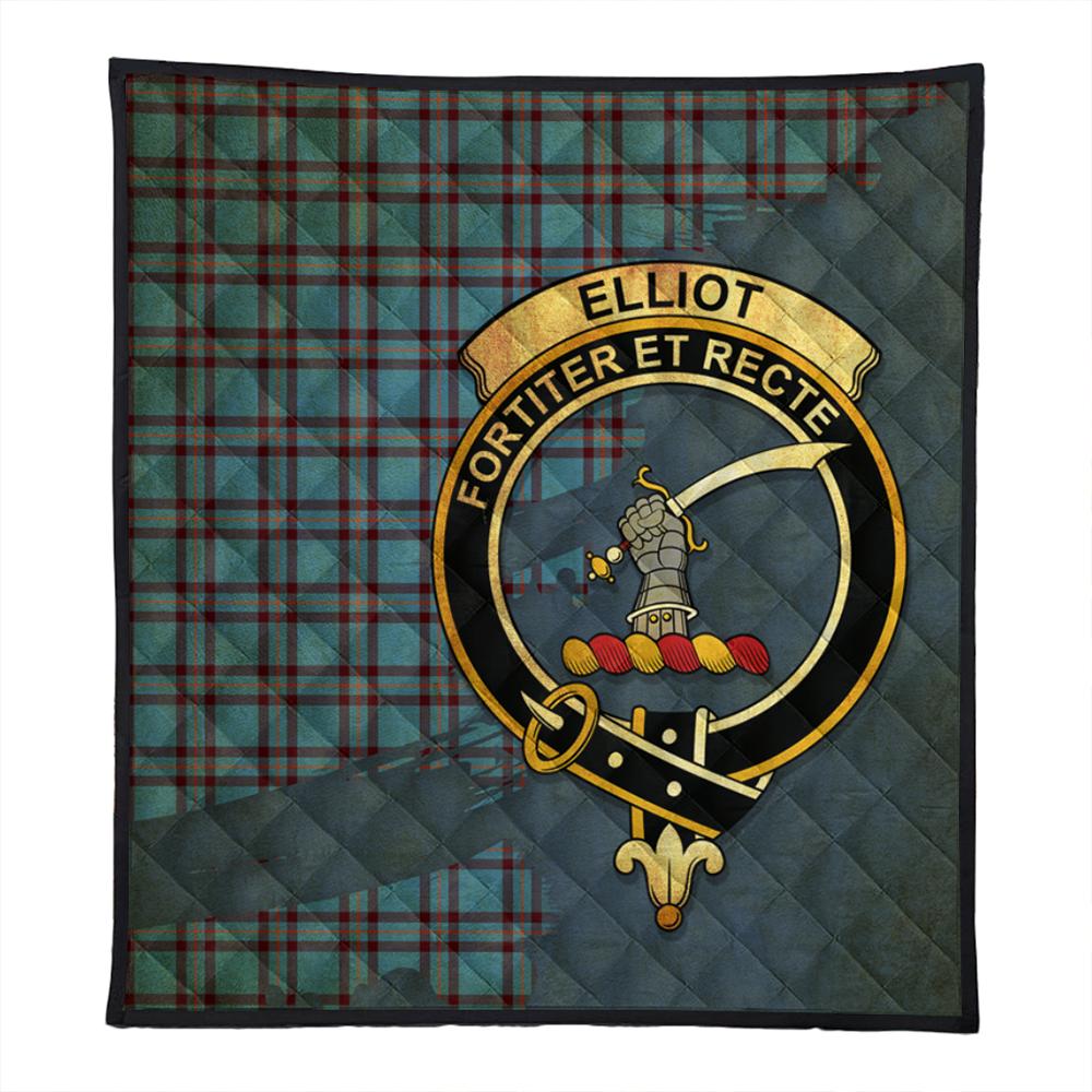 Elliott Ancient Tartan Crest 2D T-shirt - Never Underestimate Style main image 1