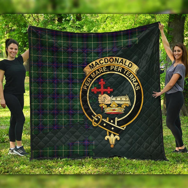 MacDonald of the Isles Hunting Modern Tartan Crest Premium Quilt Oldest Style