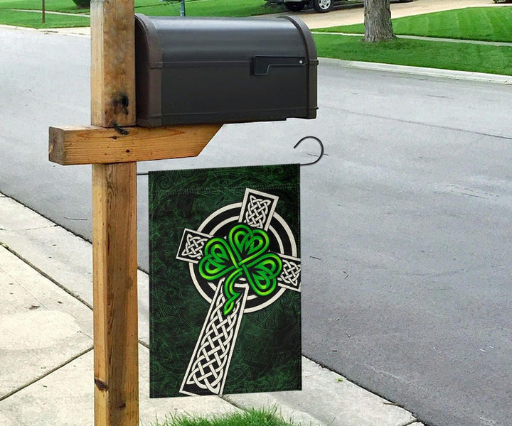 Ireland Celtic Flag - Celtic Cross & Shamrock Skew Style