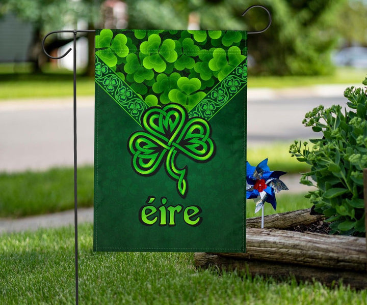 Ireland Celtic Flag - Irish Shamrock Triangle Style