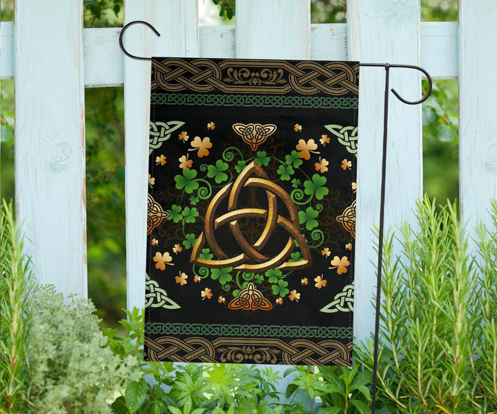 Ireland Celtic Flag - Irish Shamrock With Celtic Triquetra
