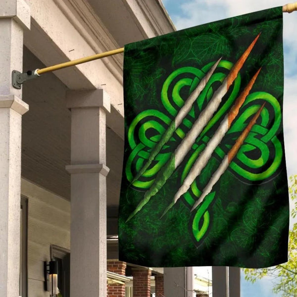 Ireland Celtic Flag - Irish Shamrock Scratch Style
