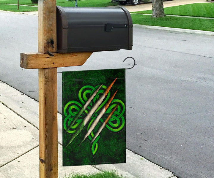 Ireland Celtic Flag - Irish Shamrock Scratch Style