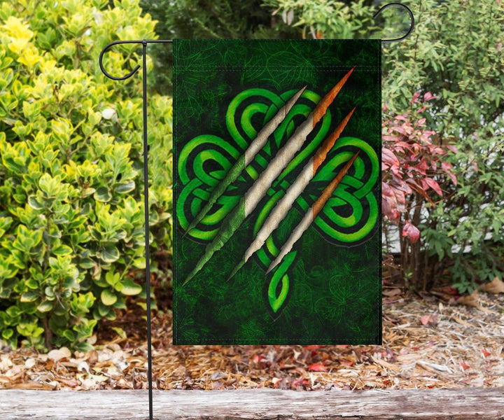 Ireland Celtic Flag - Irish Shamrock Scratch Style