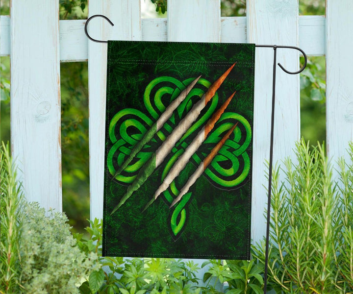 Ireland Celtic Flag - Irish Shamrock Scratch Style