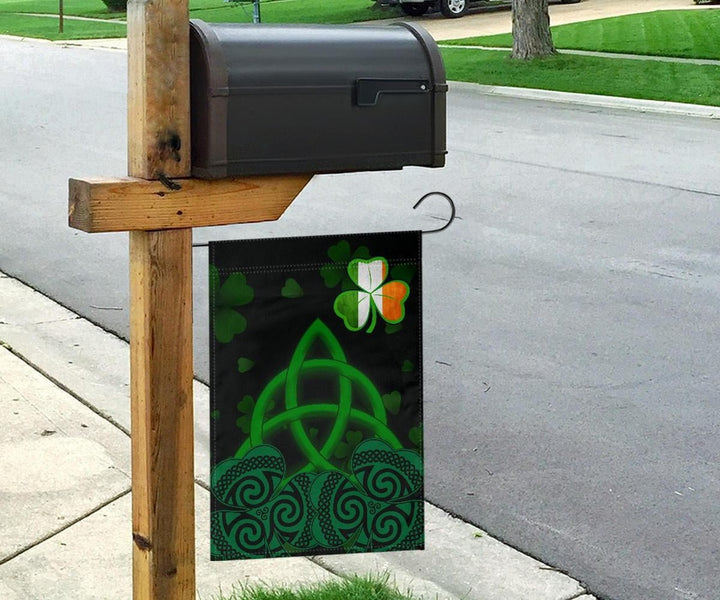 Ireland Flag - Celtic Knot And Shamrock Patterns