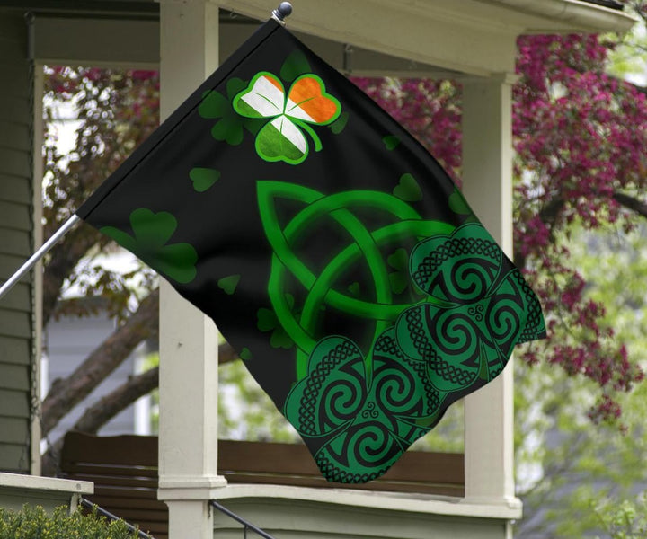 Ireland Flag - Celtic Knot And Shamrock Patterns
