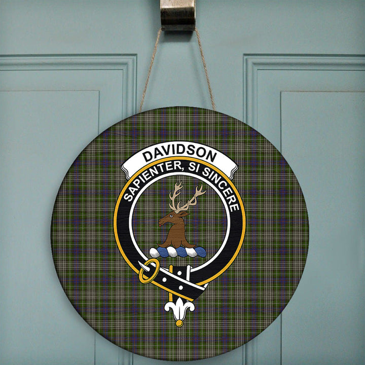 Davidson Tulloch Dress Tartan Classic Crest Round Wooden Sign