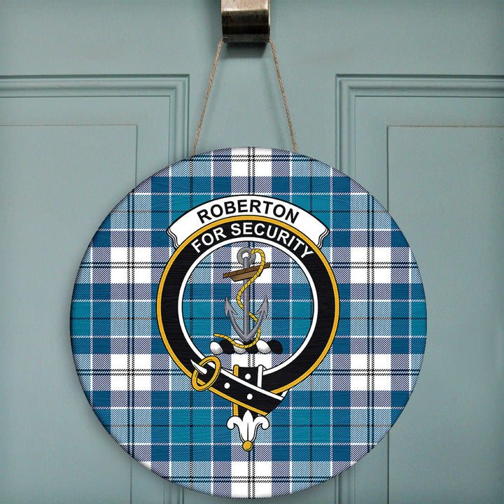 Roberton Tartan Classic Crest Round Wooden Sign