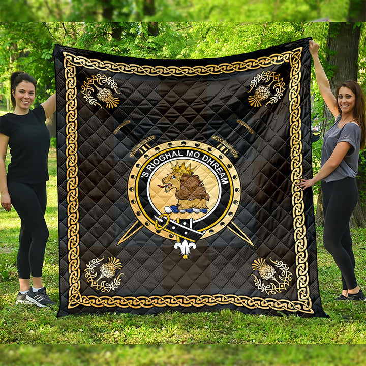 Robin Hood (MacGregor/Gregor Rob Roy Hunting) Weathered Clan Badge Tartan Premium Quilt Celtic Shield