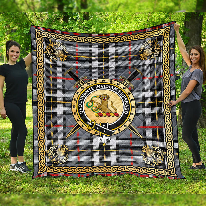 Thomson Grey (MacThomas/Thompson Grey) Modern Clan Badge Tartan Premium Quilt Celtic Shield