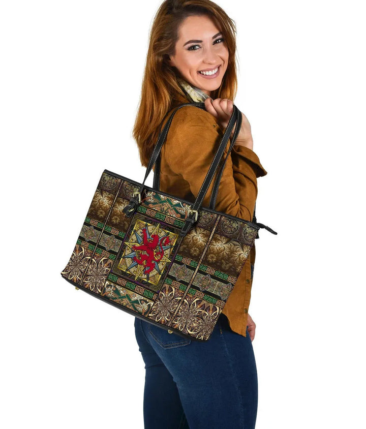 Scotland Leather Tote - Scotland Lion With Celtic Compass